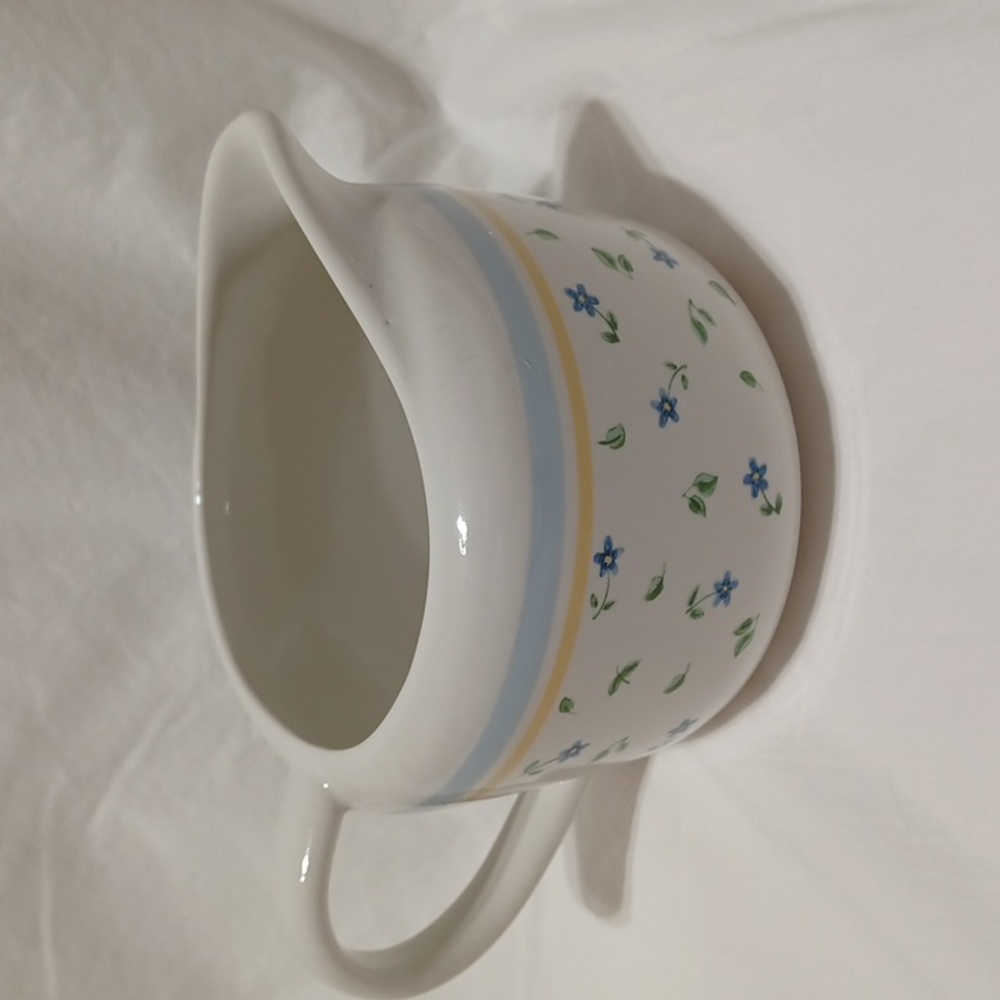 Melissa Gravy Boat Server By PFALTZGRAFF Floral With Yellow Bl…